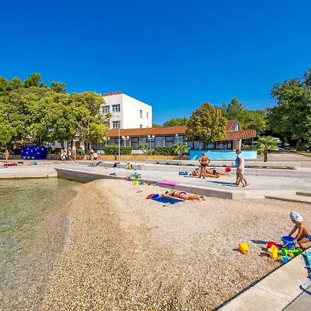 Family Friendly With A Swimming Pool , Krk - 20500 Apartman
