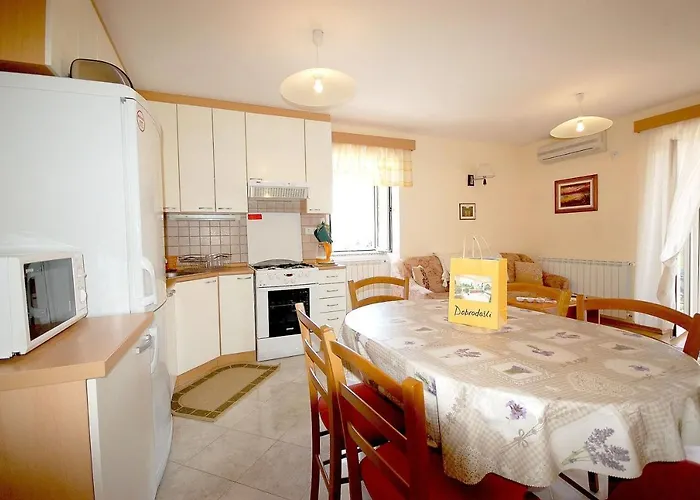 Family Friendly With A Swimming Pool , Krk - 20500 Apartment Malinska